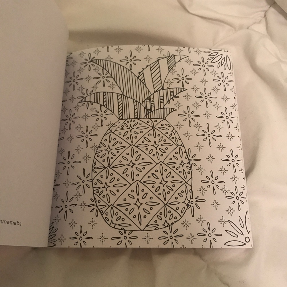 NWT Adult coloring book - Picture 6 of 7